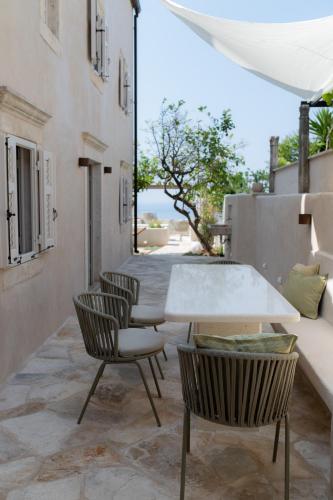 Maxima Comoda luxury villa