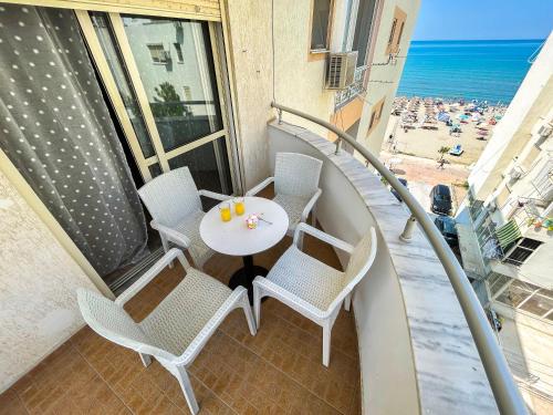 1 bedroom apartment 725