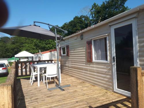 Bungalow charmant à Clohars-Carnoët - 38 m² avec piscine