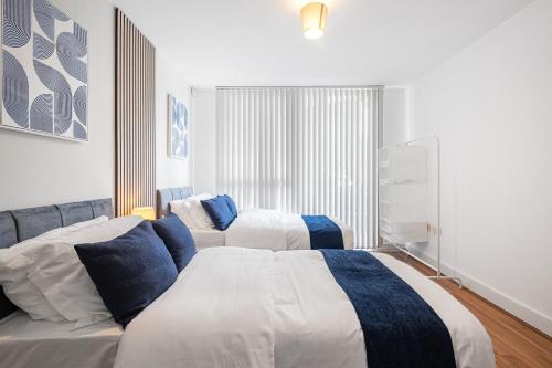 Luxury 2BR Near Bham Central, Parking, Desk & Coffee photo 16