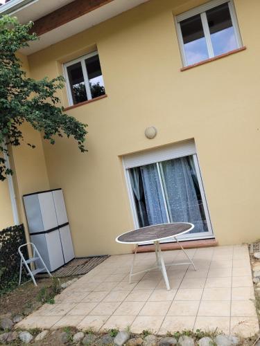 Cozy house two free parking spaces