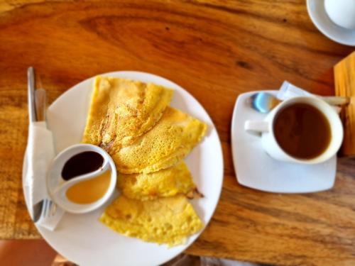 ホテルの敷地内または近くでの食事または食べ物