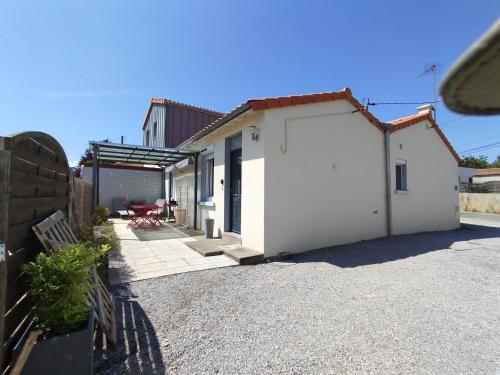 Het gebouw waarin het vakantiehuis zich bevindt