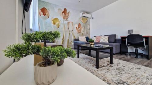 Amphora Luxury Apartment with FREE private Parking and cozy Balcony