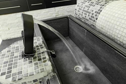Foto Wellness Studio Tiel met sauna en jacuzzi 6