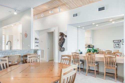Φωτογραφία από το άλμπουμ του Crystal Shores Condo 302 σε Kill Devil Hills