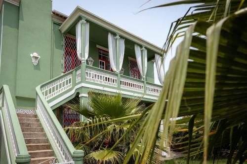 Taman di luar Vintage Balcony Guesthouse & Suites