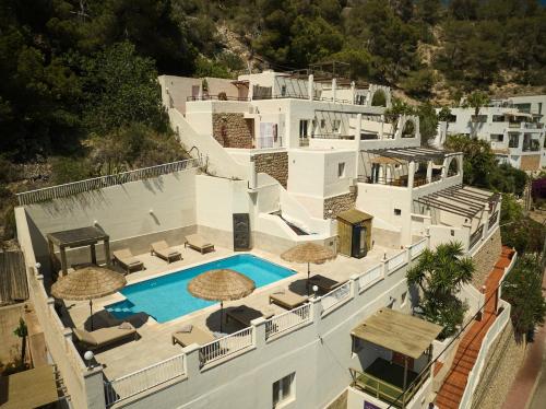 Imagen de la galería de Apartamentos Catharina Maria, en Cala Llonga