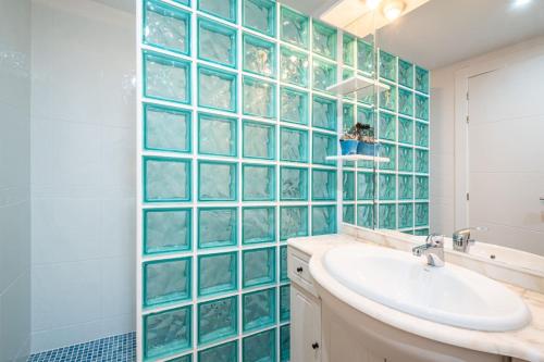 Stunning Sea Views Levante - 2BR Flat with Pool