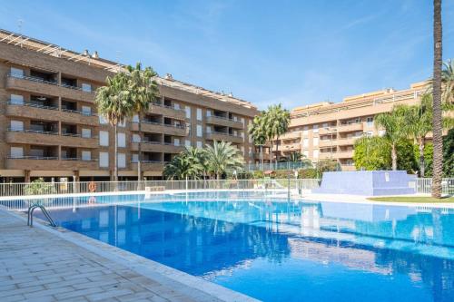 Denia Beach & Pool - Modern Flat near the Port with Parking
