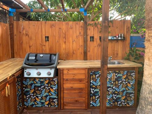 Dapur atau dapur kecil di Apartamento con jacuzzi y terraza con opcion a Piscina Privada
