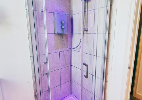 Φωτογραφία από το άλμπουμ του Bright and Cosy 1BR Flat w Balcony and Free Parking στο Νότιγχαμ
