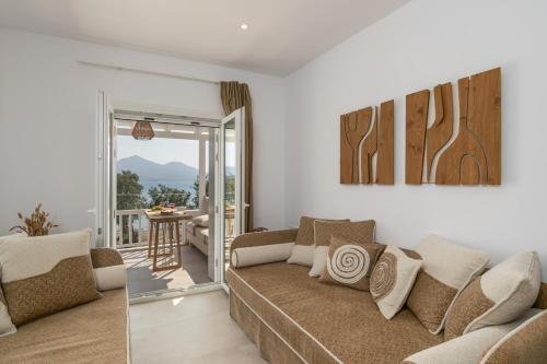 Ammos seafront house