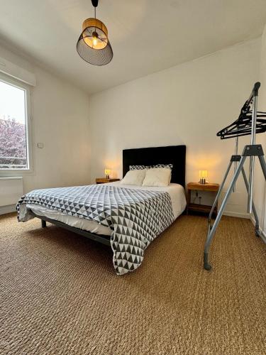 Duplex 70m2 proche mer, 2 chambres, terrasse, parking gratuit dans la rue