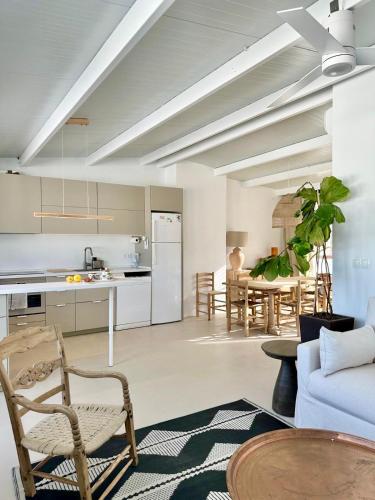MarbellaMAR Golden Mile Luxury Apartments in the Beach - EaW Homes