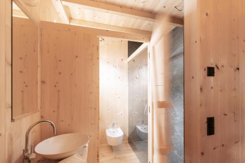 Koupelna v ubytování Eco Chalet Blasla