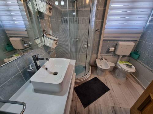 Koupelna v ubytování Holiday home in Jadranovo 41882