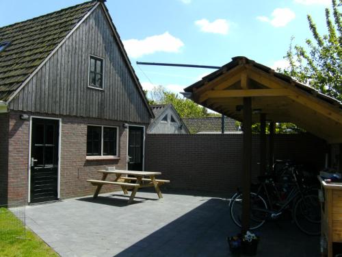 B&Bが所在する建物