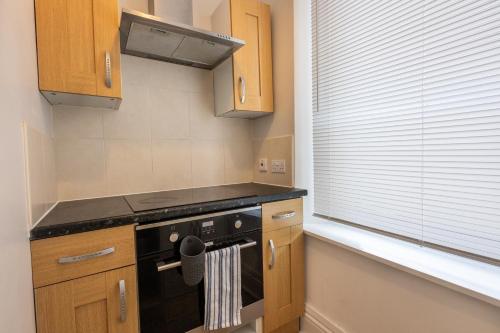 Stylish Urban Retreat- Fast WiFi & Private Ensuite photo 15