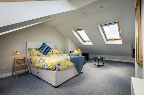 Stylish Urban Retreat- Fast WiFi & Private Ensuite photo 10