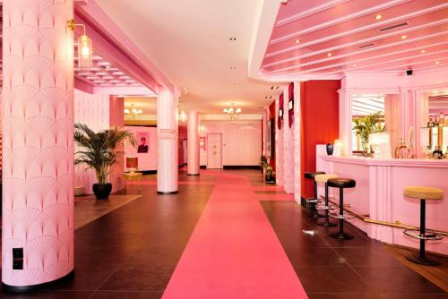 The Grand Arosa - Pop-Up Hotel Self Check-in photo 2