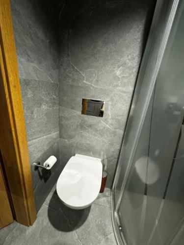 Ένα μπάνιο στο Apartamenty i pokoje nowomiejska 119