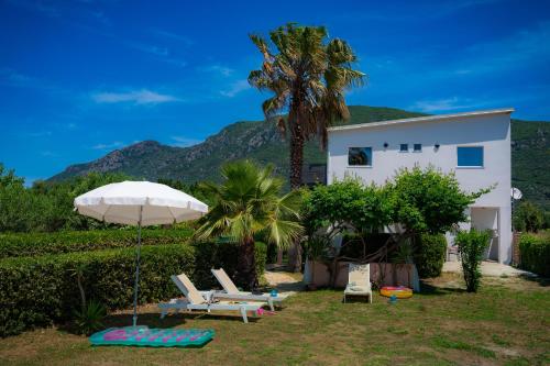 Kanouli Beach Apartment
