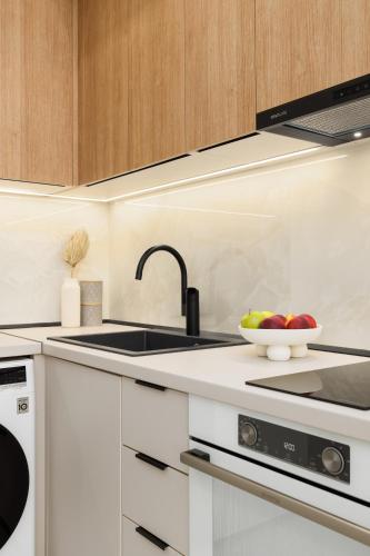 LY Diamond Suite ,City Center