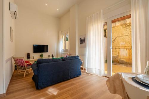 New Renovated - First Line Beach Apartment