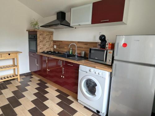 Gallery image of Gîte Chenevières - Village paisible avec parking privé - FR-1-584-384 