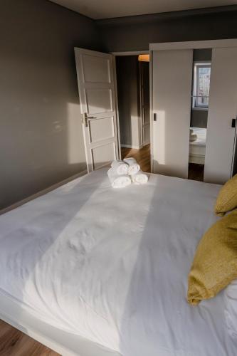 3BR Flat by Casa da Música, Central, Sleeps 6, 2D