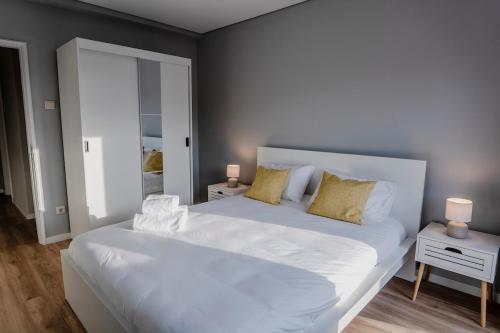 3BR Flat by Casa da Música, Central, Sleeps 6, 2D
