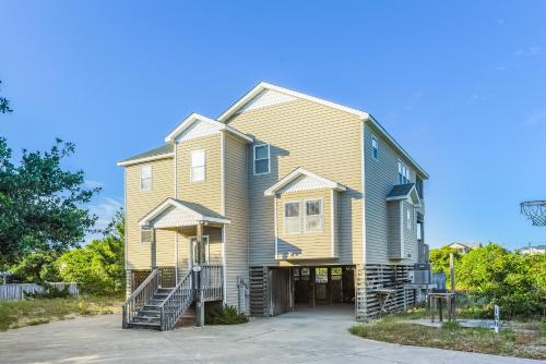 Το κτήριο όπου στεγάζεται  η παραθεριστική κατοικία