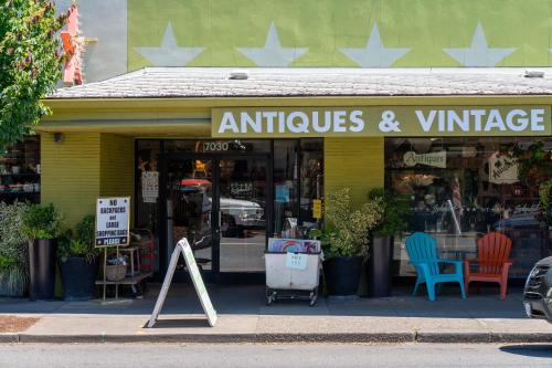 a store with a sign in front of it at Stay Portland - Super Studio in Brooklyn in Portland