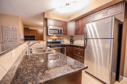 Gallery image of The Valley View Haven - Pool, Patio, BBQ in Invermere