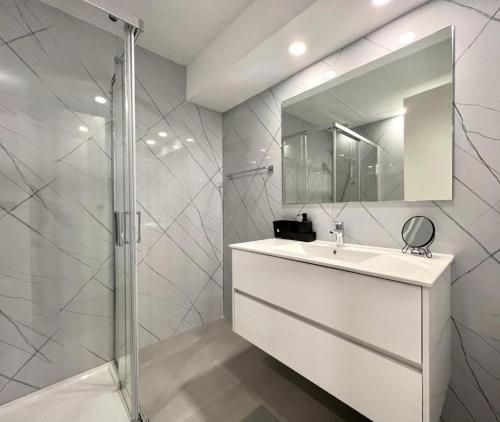 Phòng tắm tại The Navigator Olympus