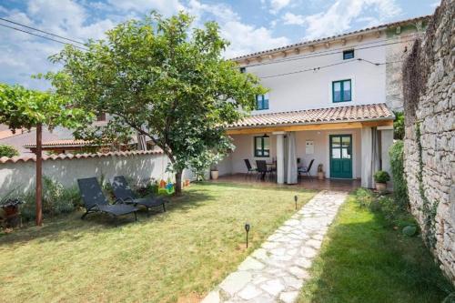 Holiday house with a parking space Valtura, Pula - 24732