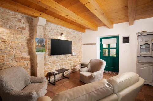 Holiday house with a parking space Valtura, Pula - 24732