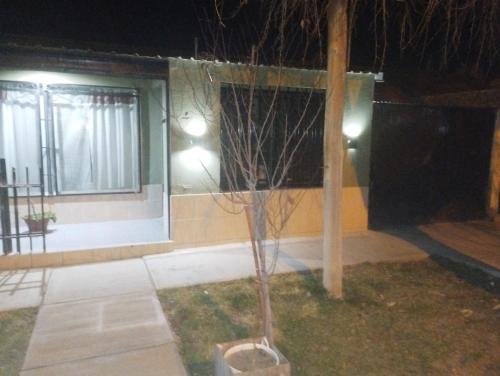 Κήπος έξω από το Alojamiento Lety