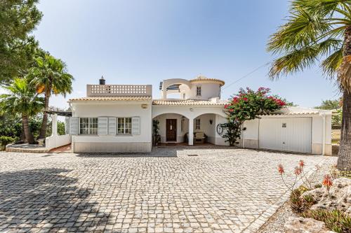 Villa Lucie vue mer avec piscine privée en Algarve..