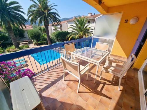 Appartement avec grande terrasse, piscine chauffée et parking, à 700m des plages de Collioure - FR-1-309-402