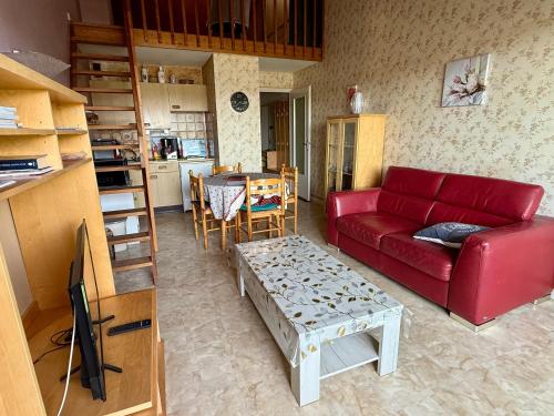 Studio Mezzanine Confortable Aux Sables-d'Olonne - Proche Plage et Marché Arago - FR-1-92-835