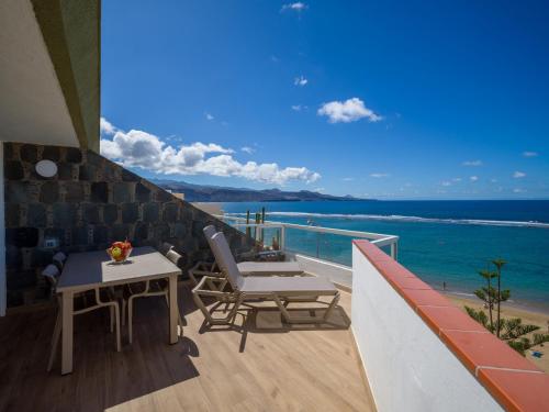 Apartment Las Canteras with Ocean Views