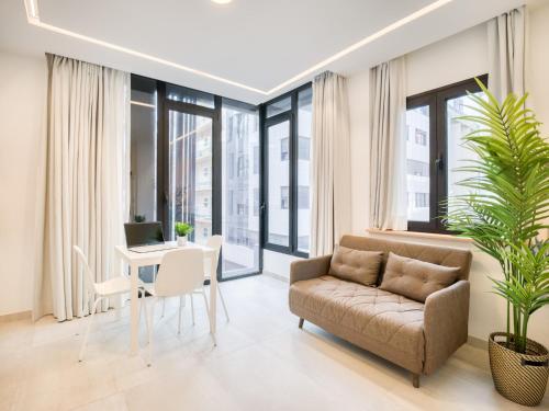 Apartment in Las Palmas by Playa de Las Canteras