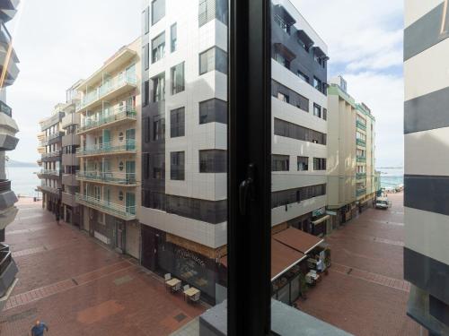 Apartment in Las Palmas by Playa de Las Canteras