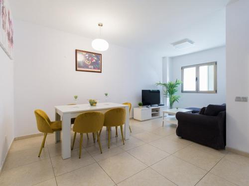 Apartment in Las Palmas near Playa de Las Canteras