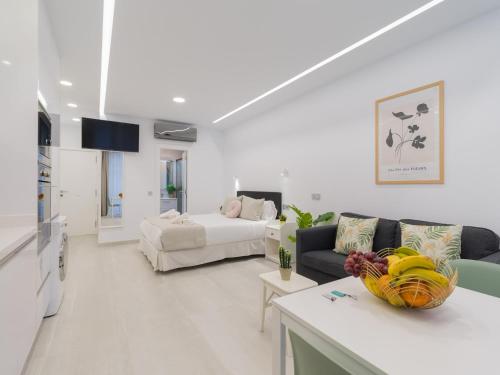Apartment in Las Palmas by Playa de Las Canteras