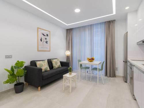 Apartment in Las Palmas by Playa de Las Canteras