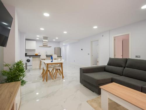 Holiday Home near Playa de Las Canteras