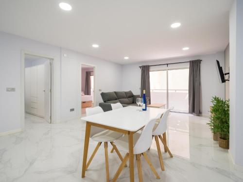 Holiday Home near Playa de Las Canteras